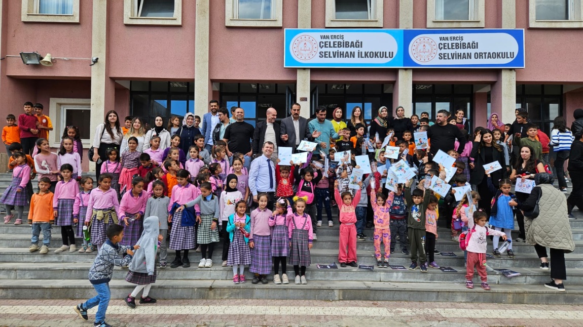 Profilo Doğu Anadolu Bölge Yetkilisi, Beyza Mobilya ve Lajivert Mobilya tarafından okul öncesi öğrencilerimize hediyeler dağıtıldı.